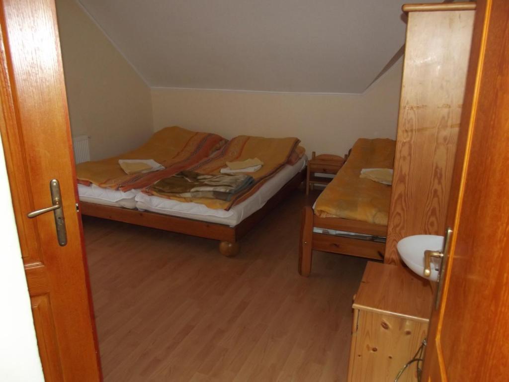Szarvas Panzio Hotel Erdőbénye Exterior foto